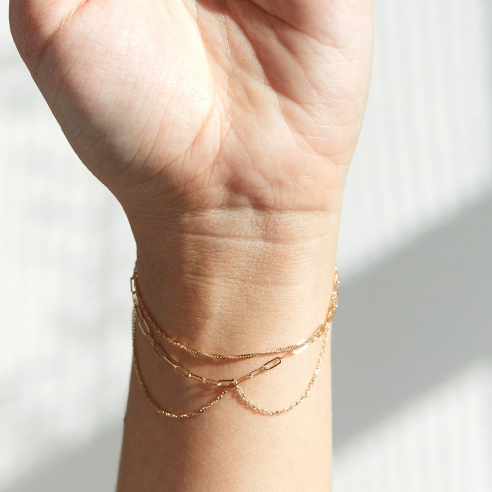 Catbird x The Met Spun Gold Bracelet 14k yellow gold - Picture 2 of 10
